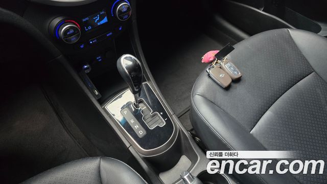 Hyundai Accent 2016 — photo 12