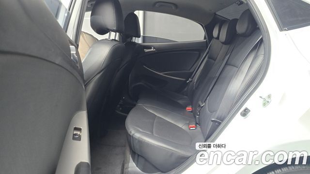 Hyundai Accent 2016 — photo 18