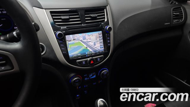 Hyundai Accent 2016 — photo 20
