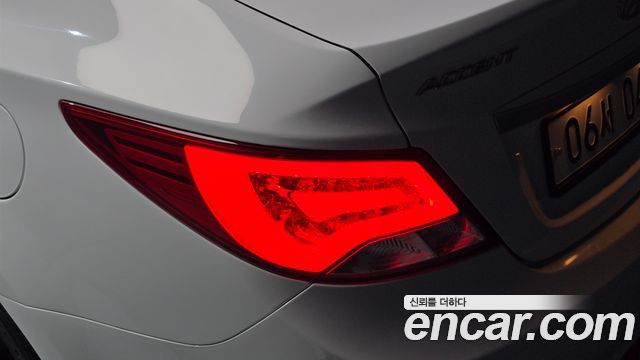 Hyundai Accent 2016 — photo 9