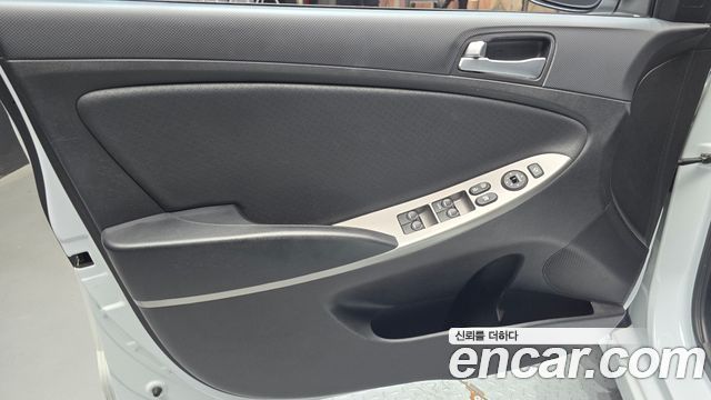 Hyundai Accent 2016 — photo 14