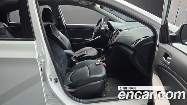Hyundai Accent 2016 — photo 16