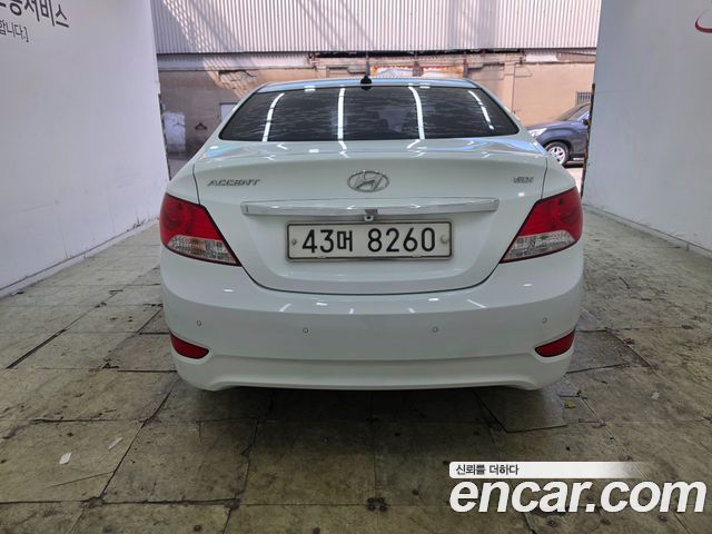 Hyundai Accent 2015 — photo 4