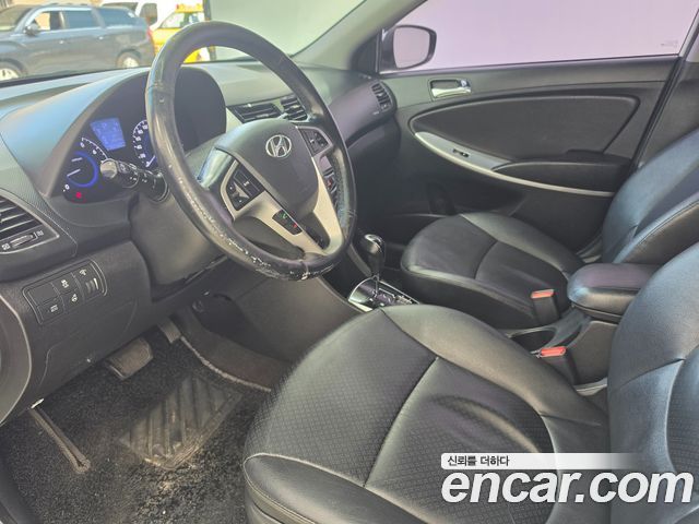 Hyundai Accent 2015 — photo 10