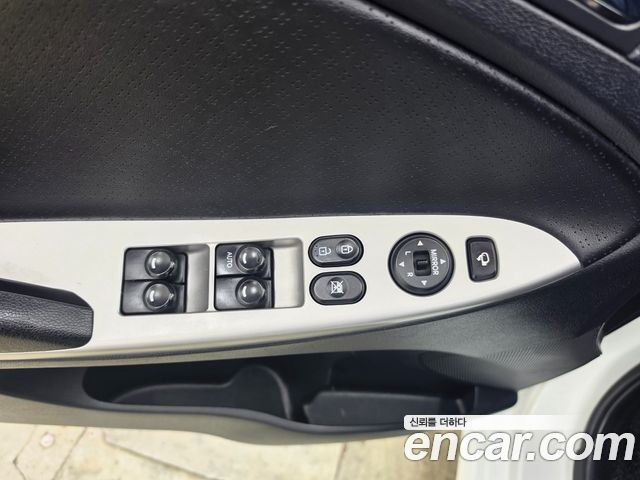 Hyundai Accent 2015 — photo 15