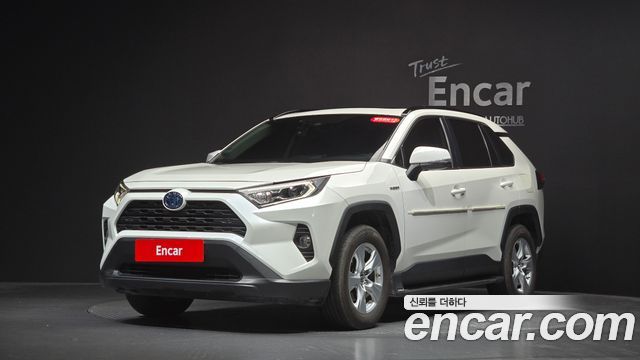 Toyota RAV4 2019 — photo 31