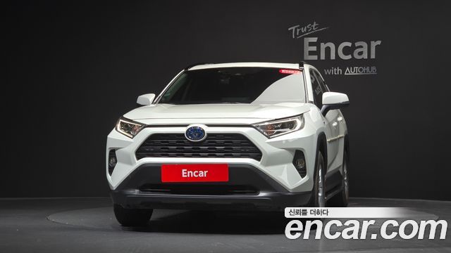 Toyota RAV4 2019 — photo 3
