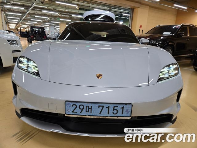 Porsche Taycan 2024 — photo 8