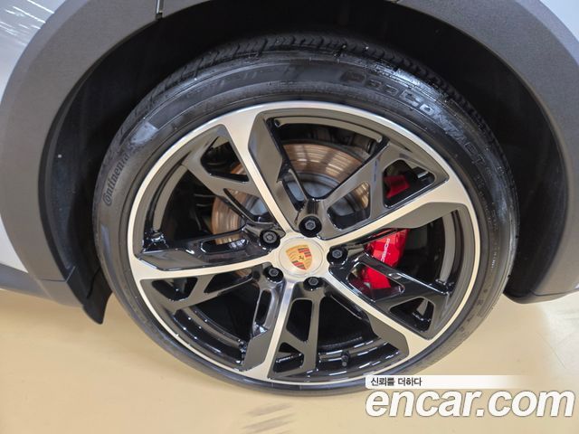 Porsche Taycan 2024 — photo 10
