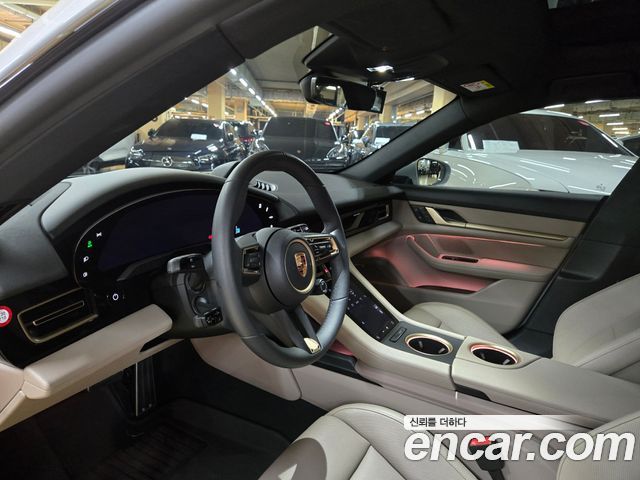 Porsche Taycan 2024 — photo 14