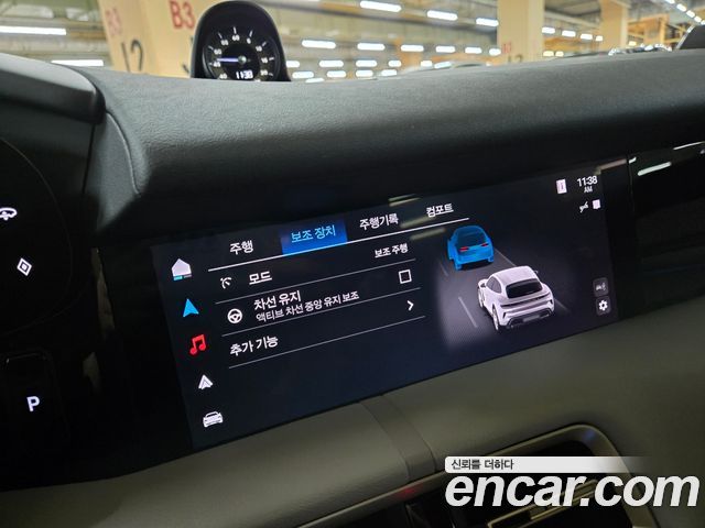 Porsche Taycan 2024 — photo 16