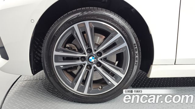 BMW 2-Series 2023 — photo 5