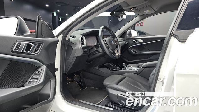 BMW 2-Series 2023 — photo 13
