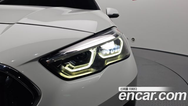 BMW 2-Series 2023 — photo 8