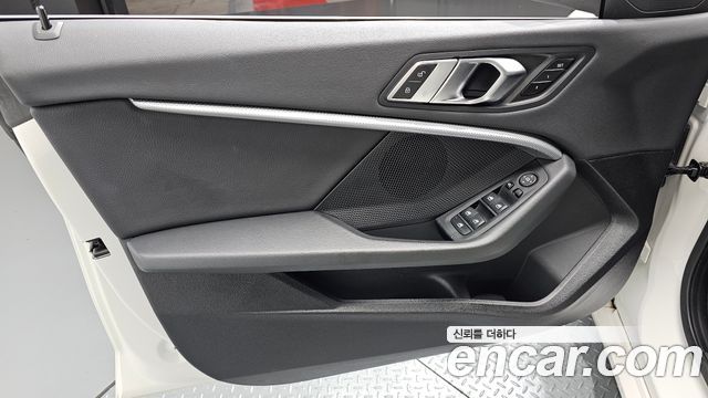 BMW 2-Series 2023 — photo 14
