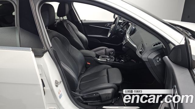BMW 2-Series 2023 — photo 16