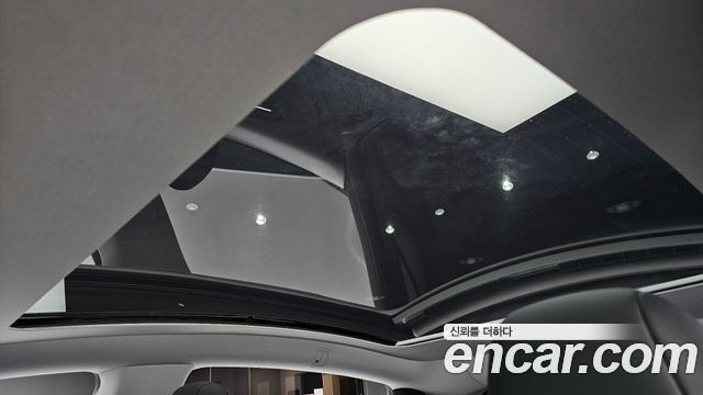 Tesla Model Y 2025 — photo 7
