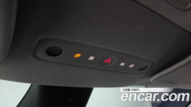 Tesla Model Y 2025 — photo 11