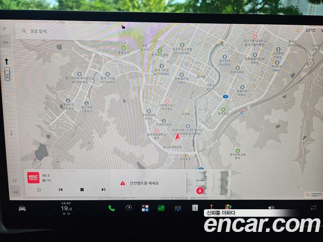 Tesla Model X 2023 — photo 16