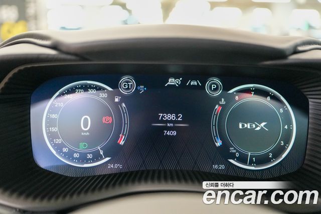 Aston Martin DBX 2024 — photo 8