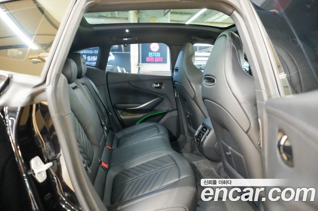 Aston Martin DBX 2024 — photo 16