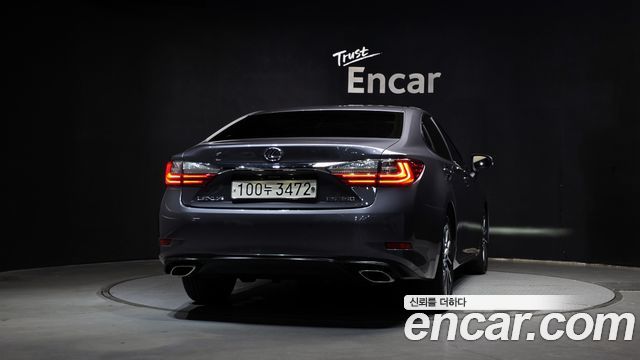 Lexus ES 2017 — photo 4