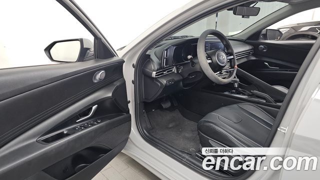 Hyundai AVANTE 2021 — photo 13