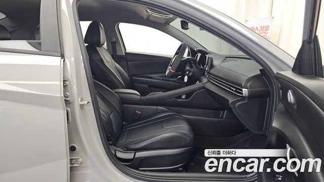 Hyundai AVANTE 2021 — photo 17