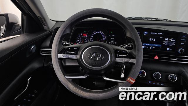Hyundai AVANTE 2021 — photo 19
