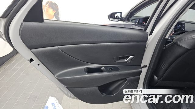 Hyundai AVANTE 2021 — photo 15