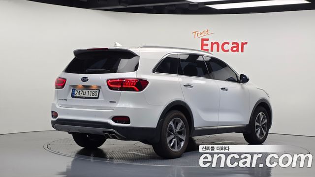 Kia Sorento 2018 — photo 2