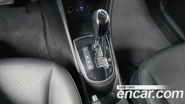 Hyundai Accent 2016 — photo 12