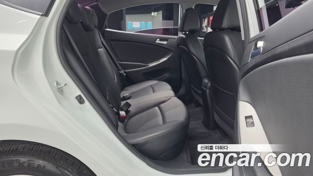Hyundai Accent 2016 — photo 18