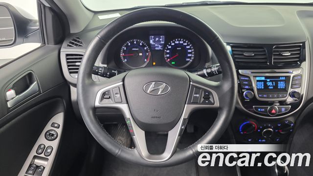 Hyundai Accent 2016 — photo 19
