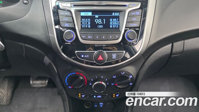 Hyundai Accent 2016 — photo 20