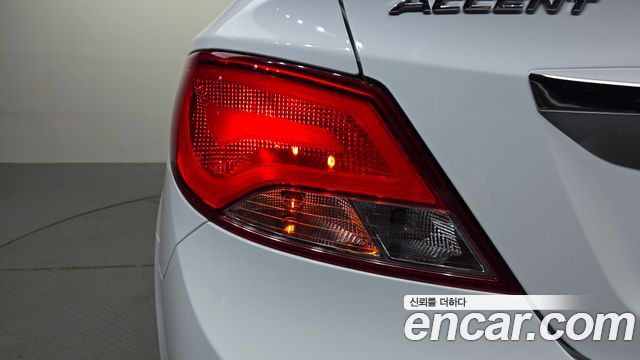 Hyundai Accent 2016 — photo 9