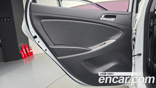 Hyundai Accent 2016 — photo 15