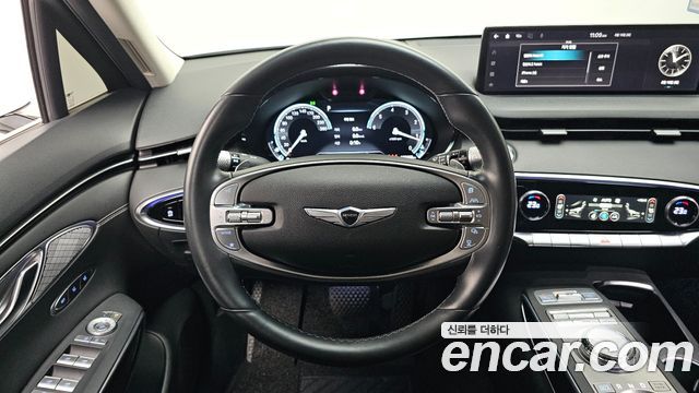 Genesis GV70 2021 — photo 13