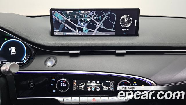 Genesis GV70 2021 — photo 14