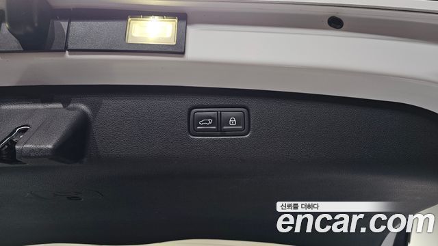 Genesis GV70 2021 — photo 20