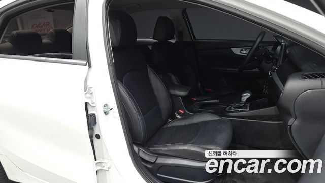Kia K3 2024 — photo 17