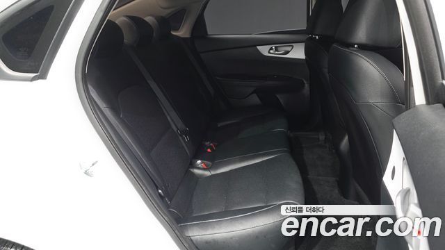 Kia K3 2024 — photo 18