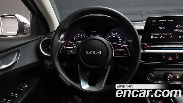 Kia K3 2024 — photo 19