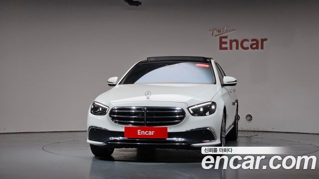 Mercedes-Benz E-Class 2022 — photo 3