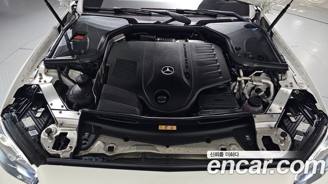Mercedes-Benz E-Class 2022 — photo 6