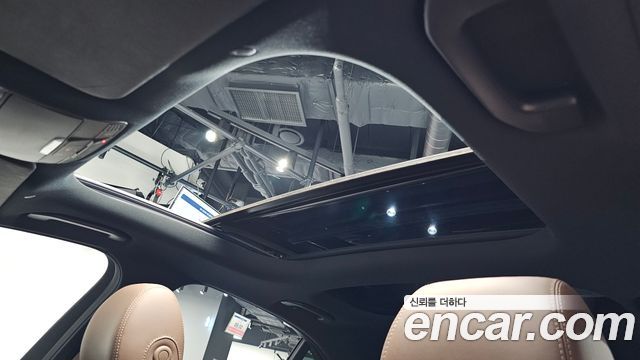 Mercedes-Benz E-Class 2022 — photo 24