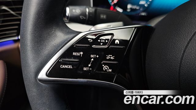 Mercedes-Benz E-Class 2022 — photo 34