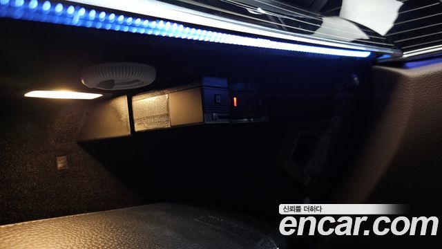 Mercedes-Benz E-Class 2022 — photo 37