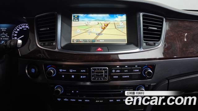 Hyundai Equus 2015 — photo 18