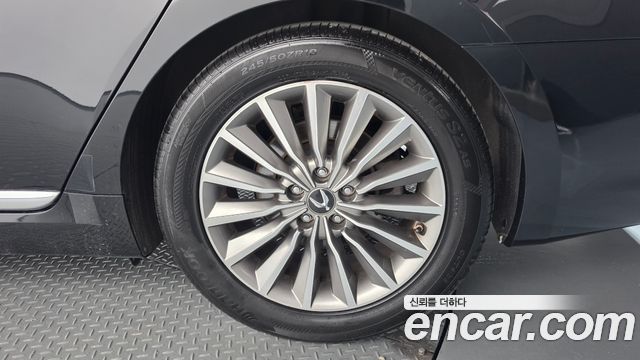 Hyundai Equus 2015 — photo 7